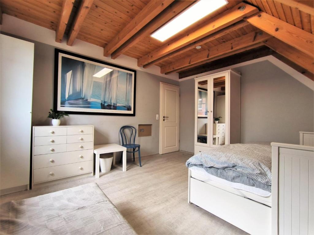 Holly Haus photo 3