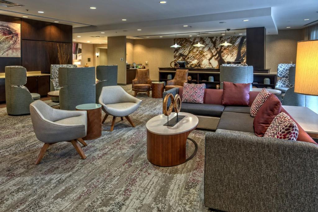 Courtyard by Marriott Newport News Airport image