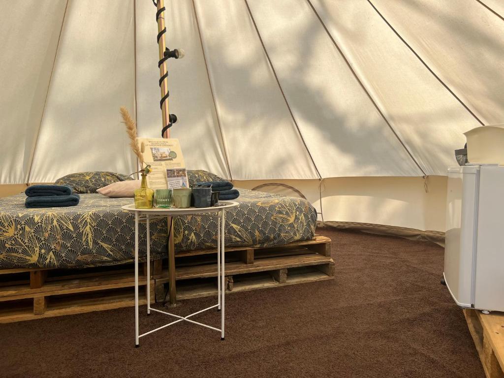 Glamplodge met privé sanitair photo 3