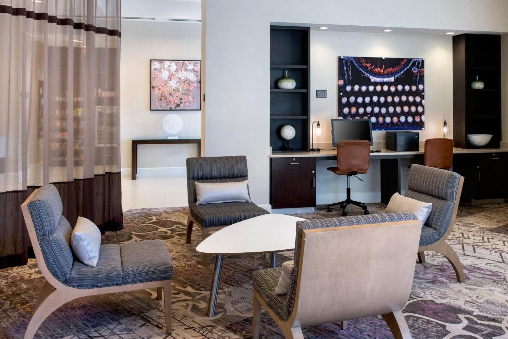 Residence Inn by Marriott Fairfax City photo 3