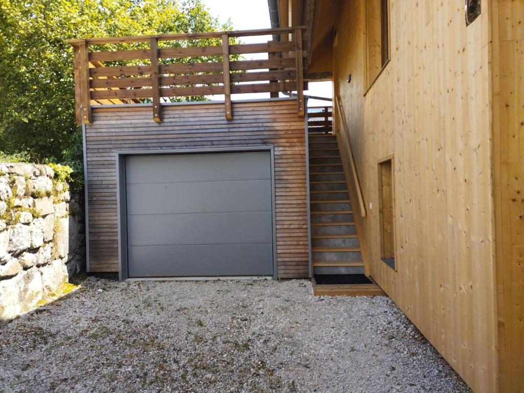 Logement entre lac et montagne photo 1
