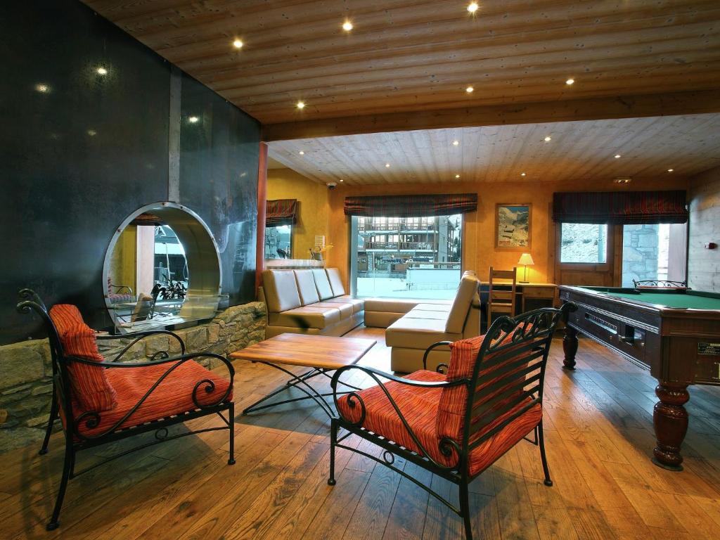 Modern apartment located in the extensive Paradiski ski area photo 1