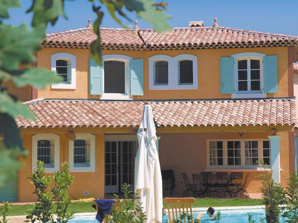 Nice villa in Domaine de Fayence with bubble bath photo 2