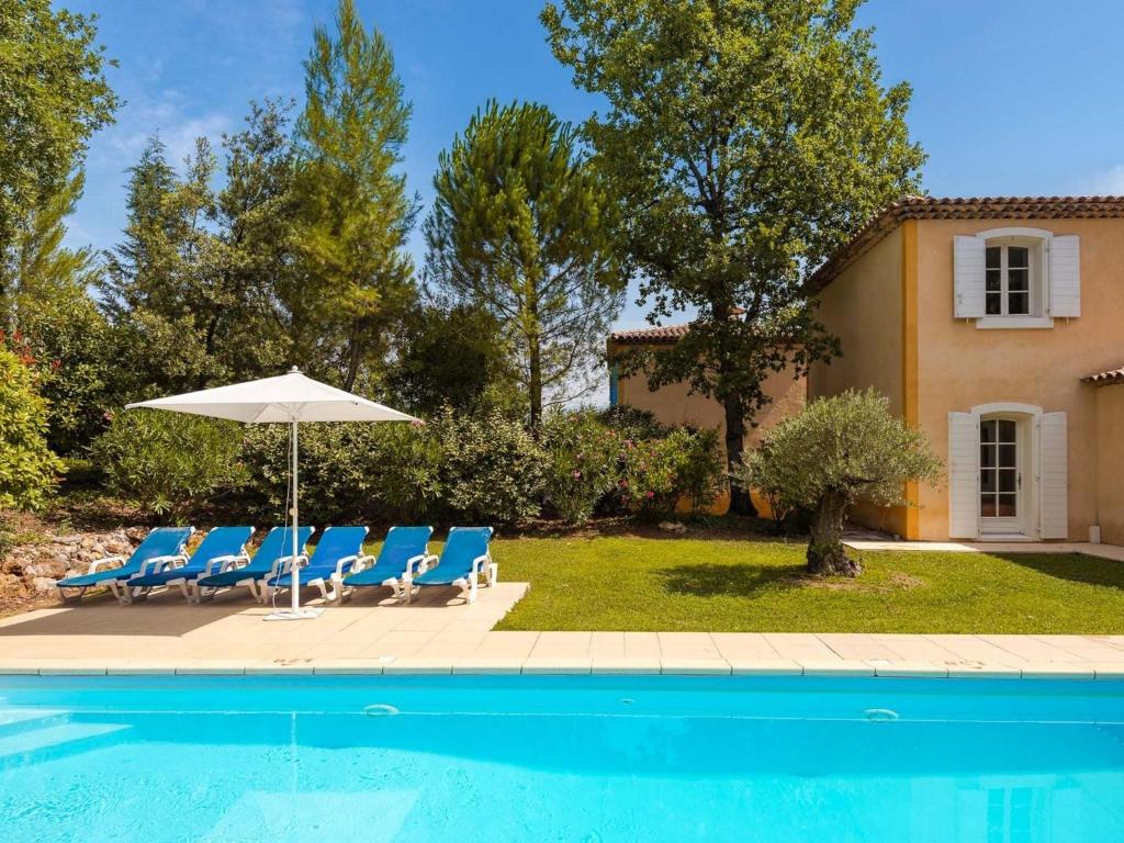 Nice villa in Domaine de Fayence with bubble bath photo 1