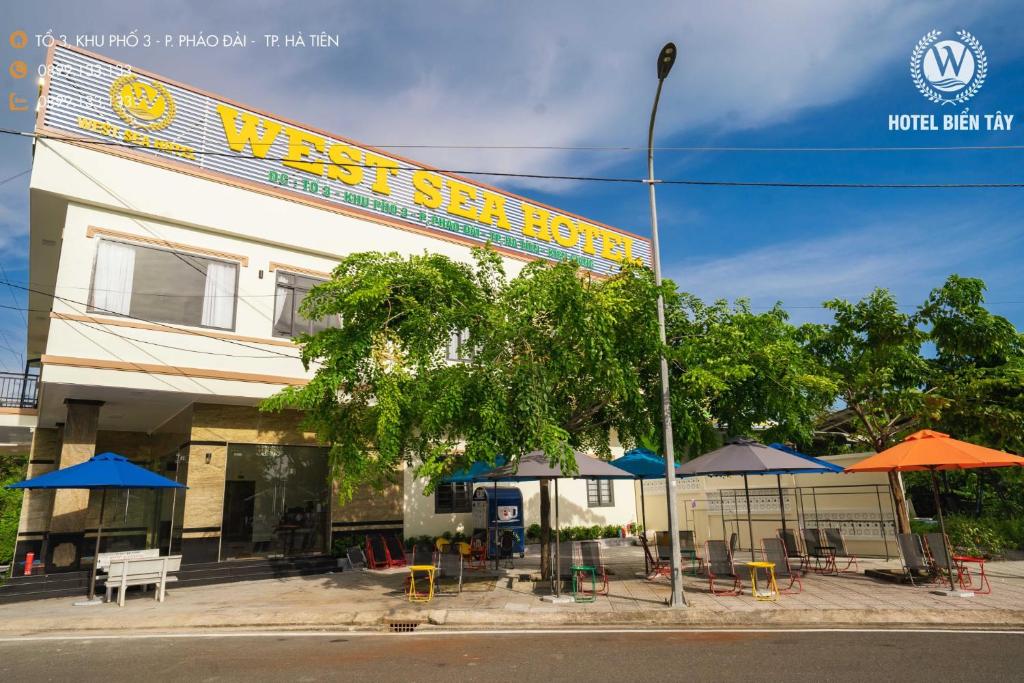 KHÁCH SẠN BIỂN TÂY