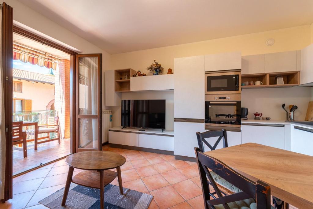 Cozy Apartment with Garden in Laghetto by Wonderful Italy photo 4