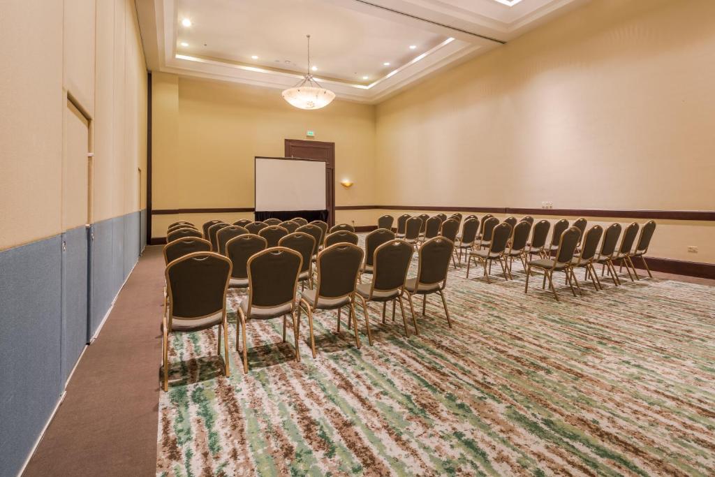 Holiday Inn Monterrey Valle, an IHG Hotel photo 4
