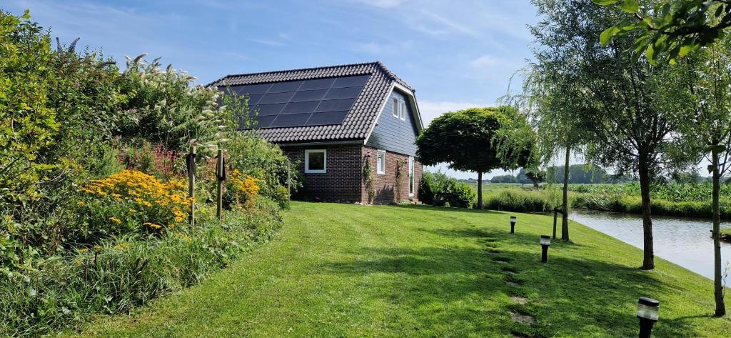 Water & Meadow cottage in Central Holland 2A & 2C