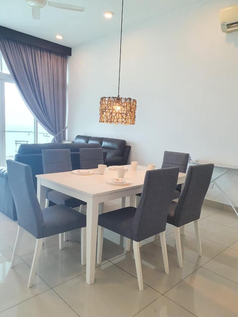 Seaview Condo 10pax #10minQueensbay #15minSpice photo 2
