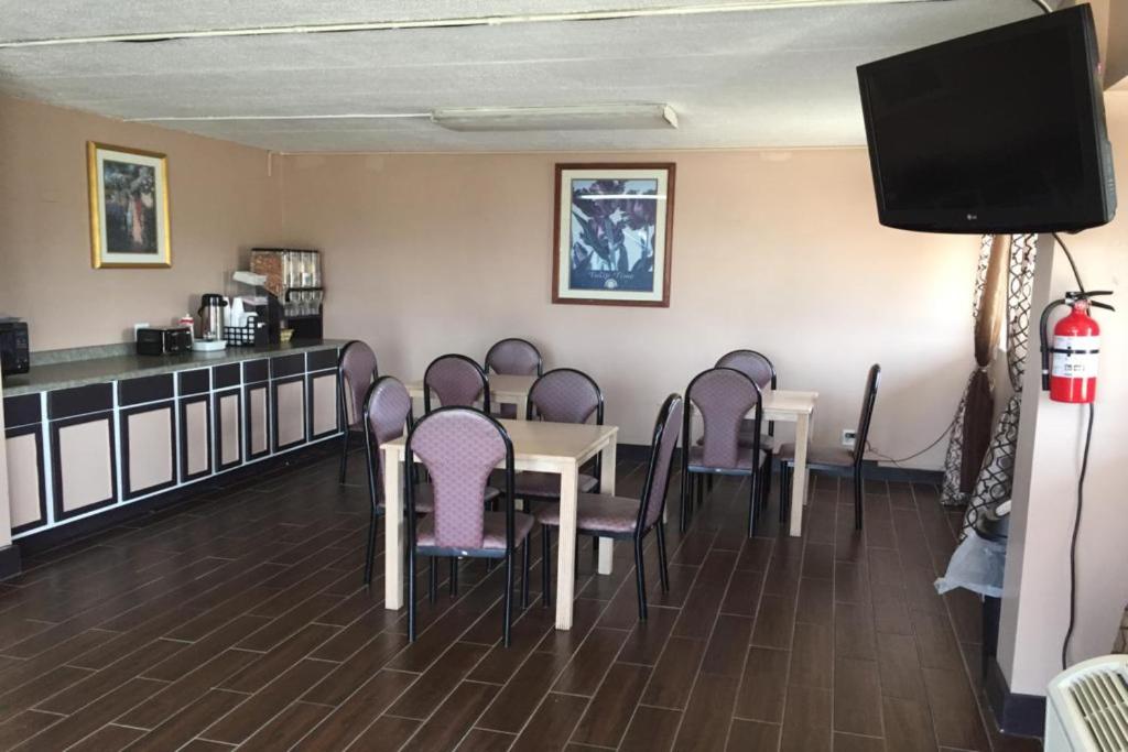 Economy Inn by OYO Holland photo 4