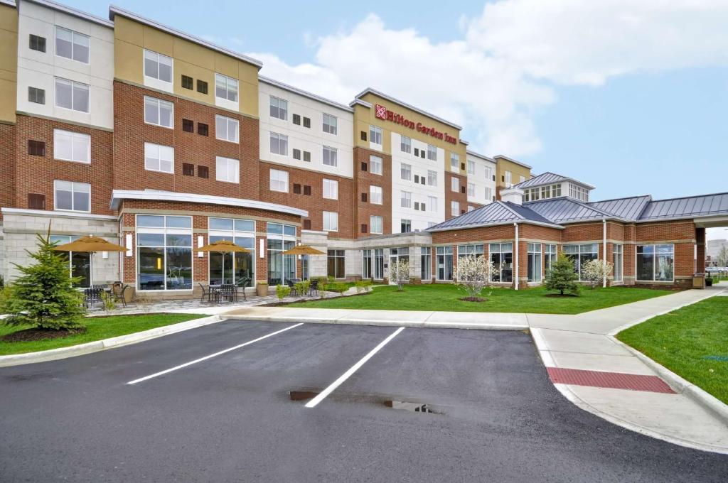 Hilton Garden Inn Detroit Troy image