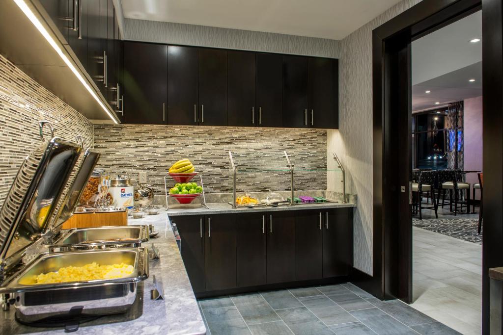 Fairfield Inn & Suites by Marriott Boston Cambridge photo 1