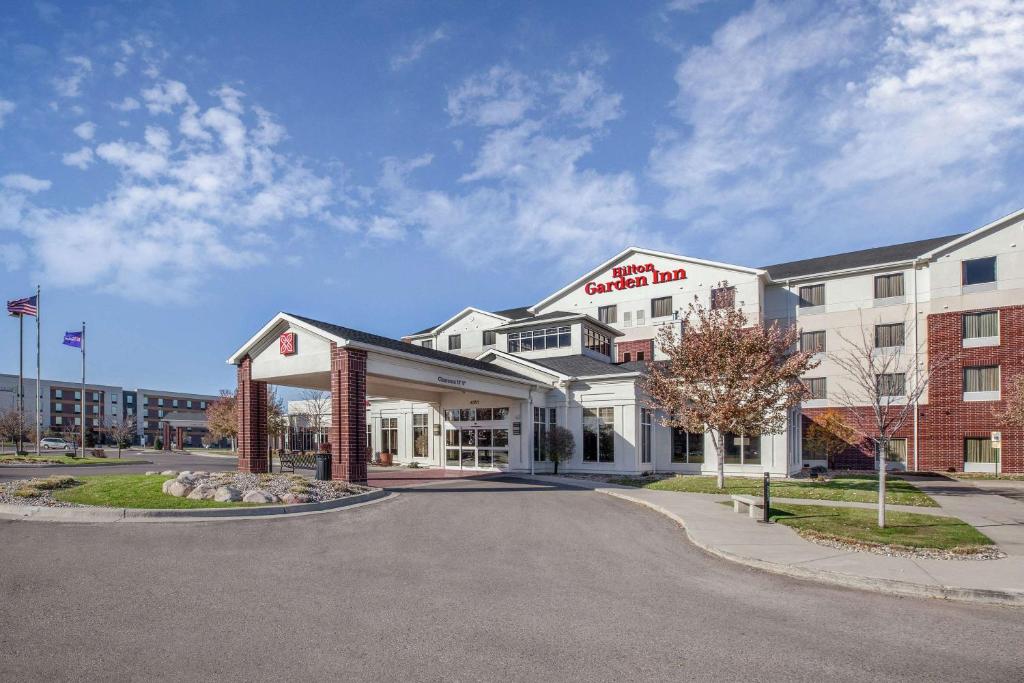 Hilton Garden Inn Fargo image