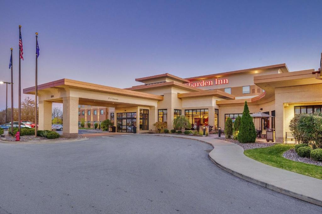 Hilton Garden Inn Milwaukee Airport image