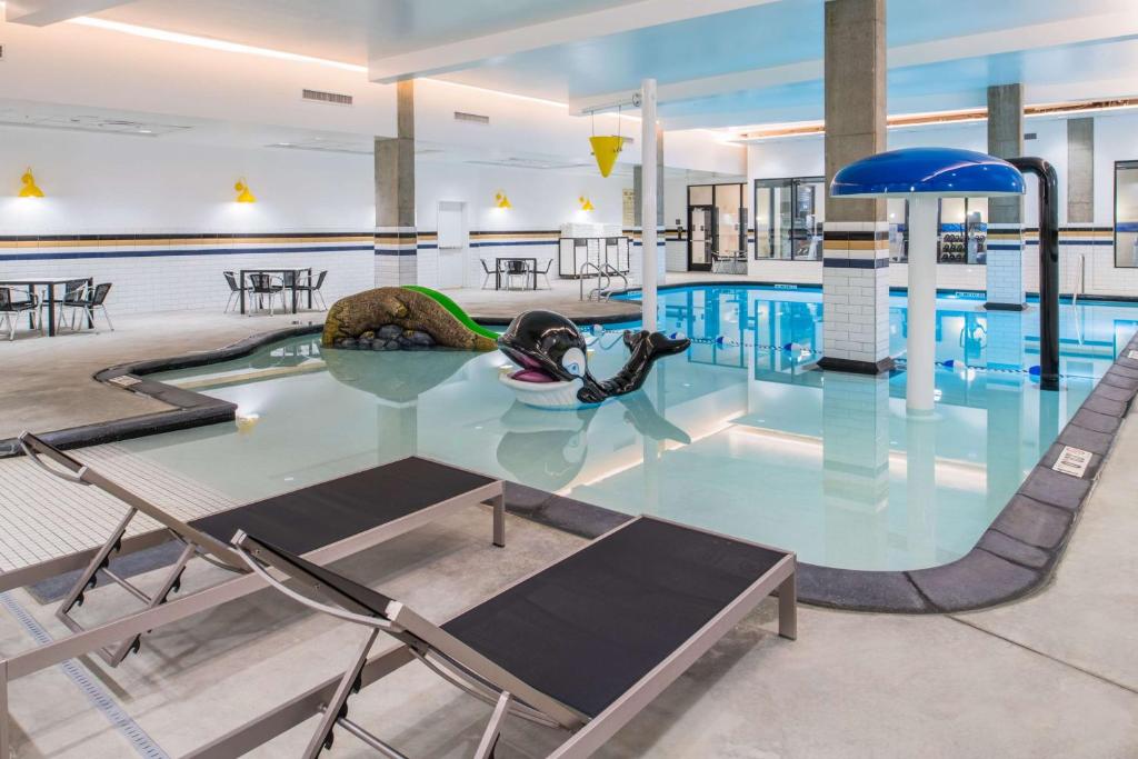 Hampton Inn & Suites Portland-Pearl District image