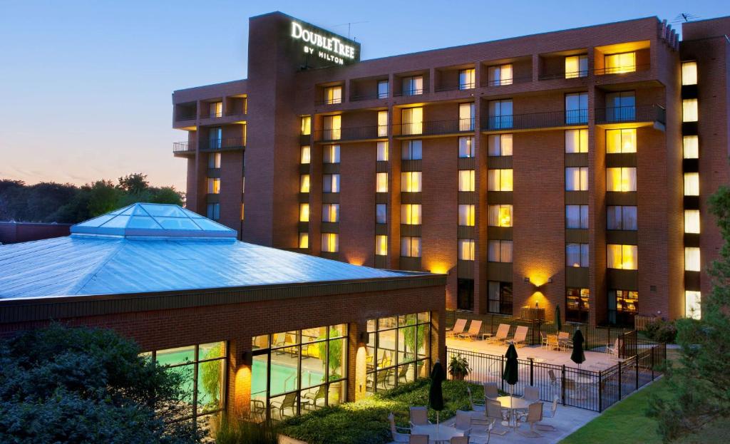 DoubleTree by Hilton Hotel Syracuse image