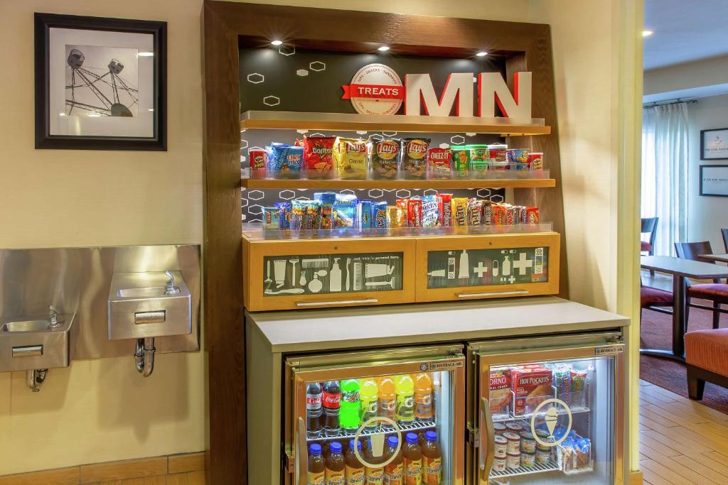 Hampton Inn Minneapolis-Burnsville photo 4