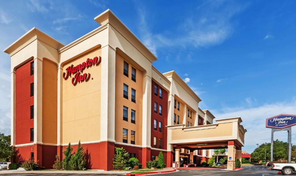 Hampton Inn Oklahoma City-Northwest image