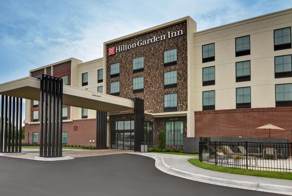 Hilton Garden Inn Madison Huntsville Airport image