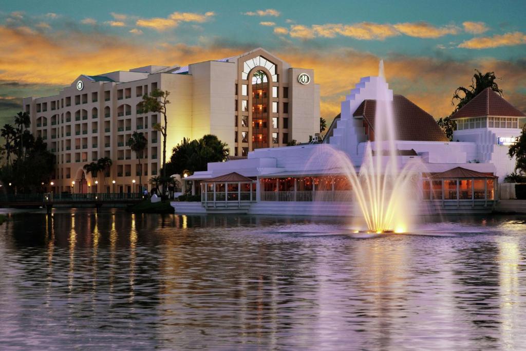 Hilton Boca Raton Suites image