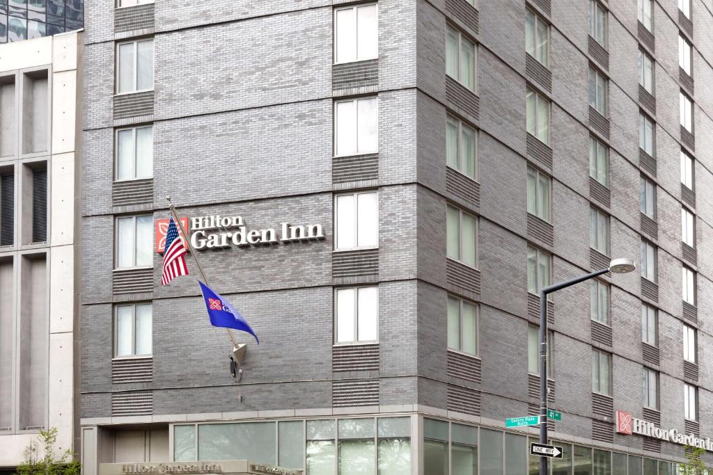 Hilton Garden Inn Long Island City New York image