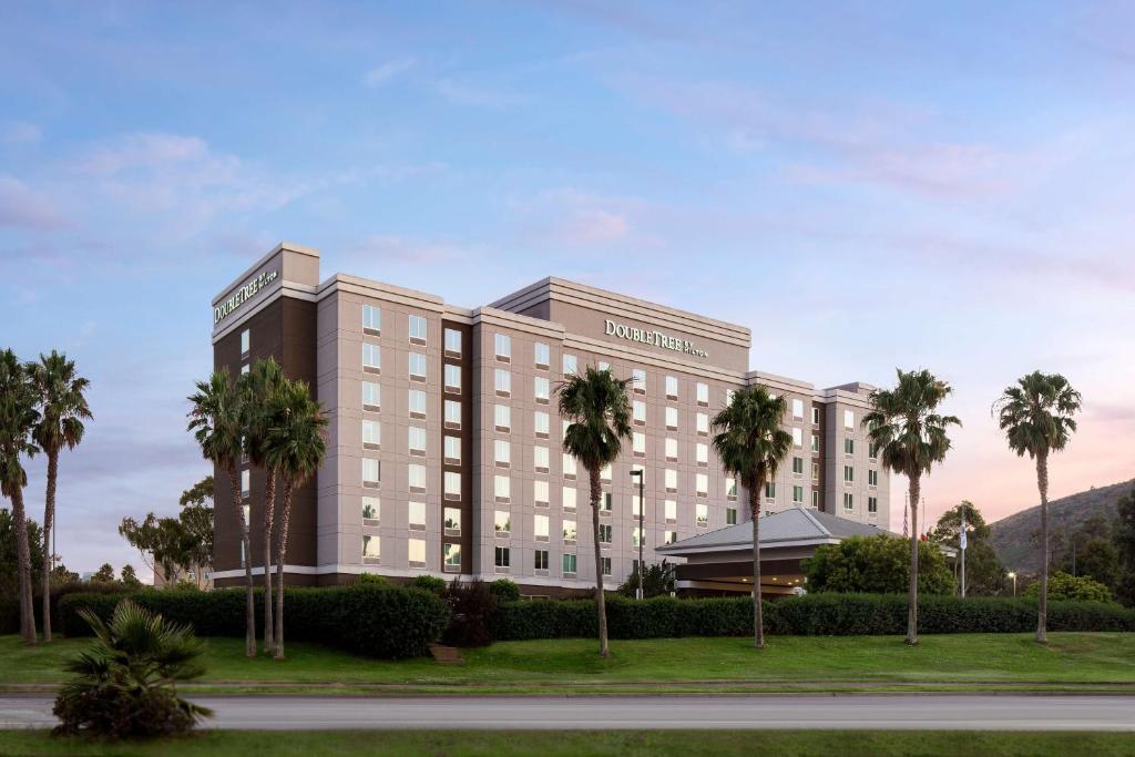DoubleTree by Hilton San Francisco Airport North Bayfront image