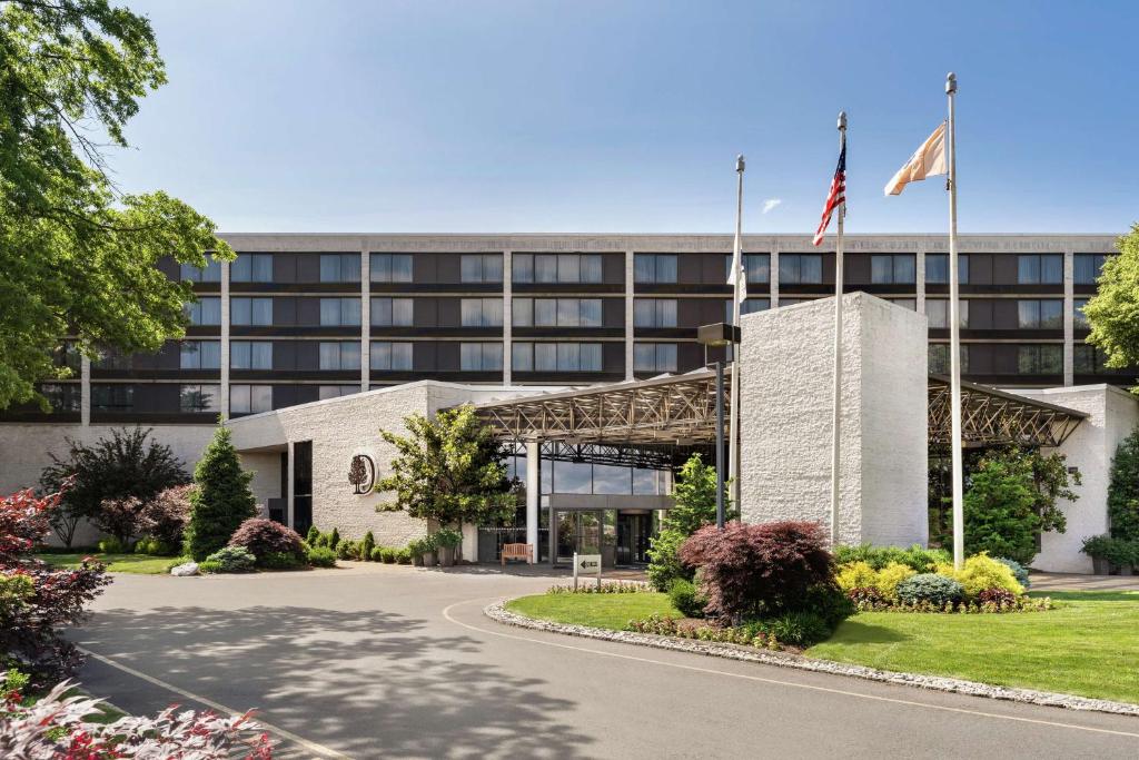 Doubletree by Hilton Somerset Hotel and Conference Center image