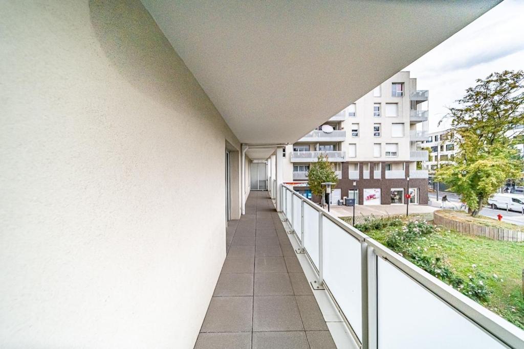 Le Vénissieux-spacieux 4 pers avec balcon parking photo 4