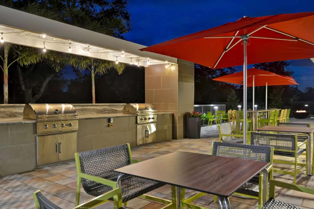 Home2 Suites By Hilton Naples I-75 Pine Ridge Road photo 4