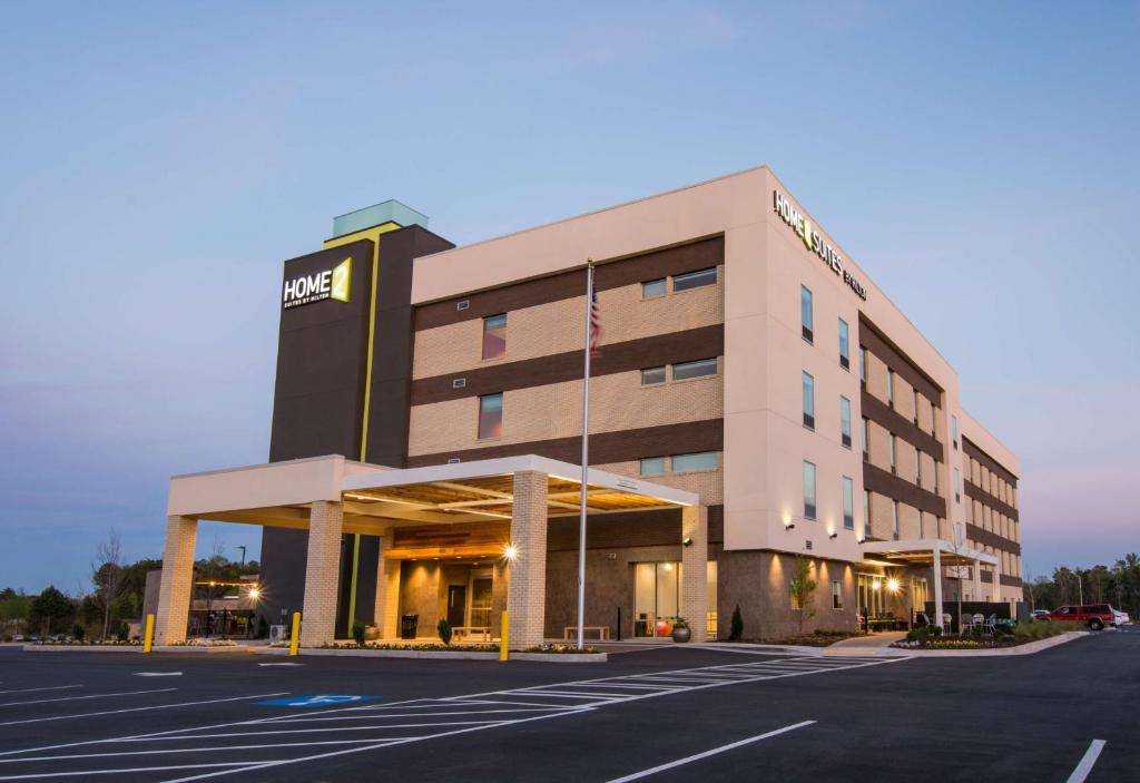 Home2 Suites Newnan image