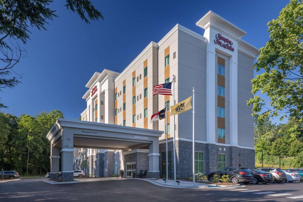 Hampton Inn & Suites Asheville Biltmore Village image