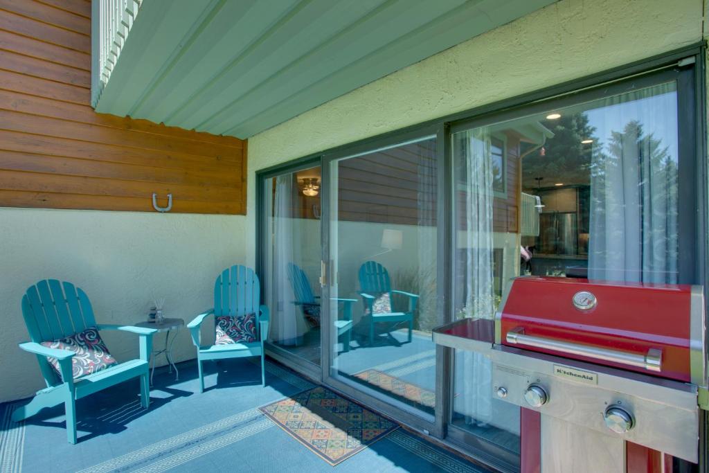 Renovated Avon Condo 5 Mins to Beaver Creek Resort photo 1