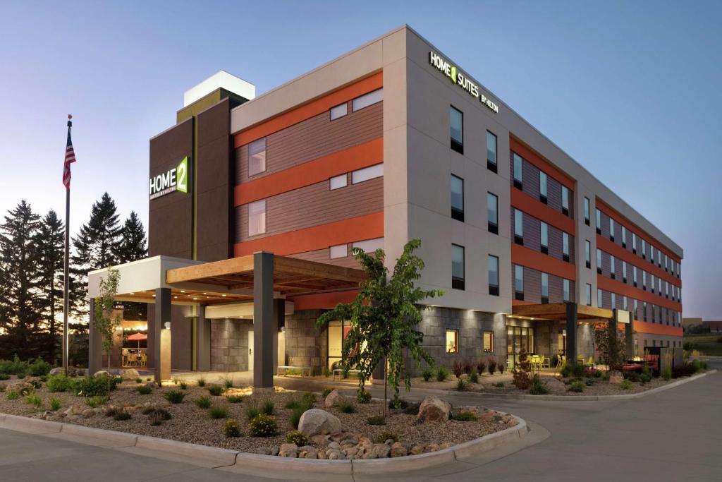 Home2 Suites by Hilton Bismarck image