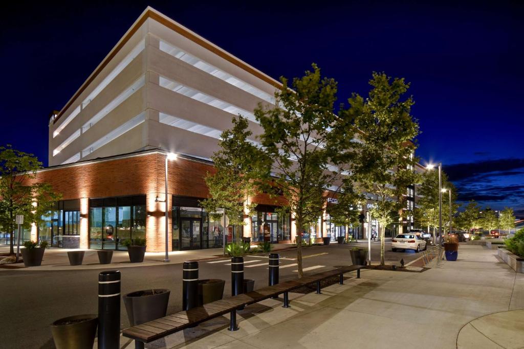 Home2 Suites By Hilton Boston South Bay photo 1