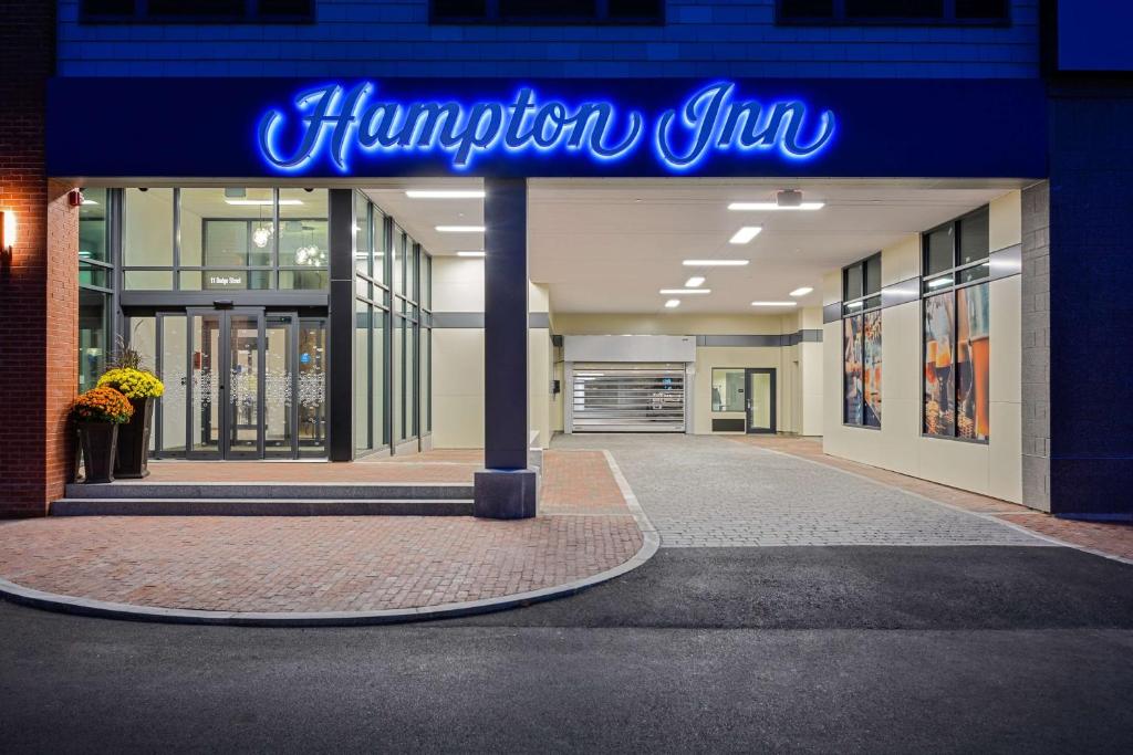 Hampton Inn Salem, Ma photo 3