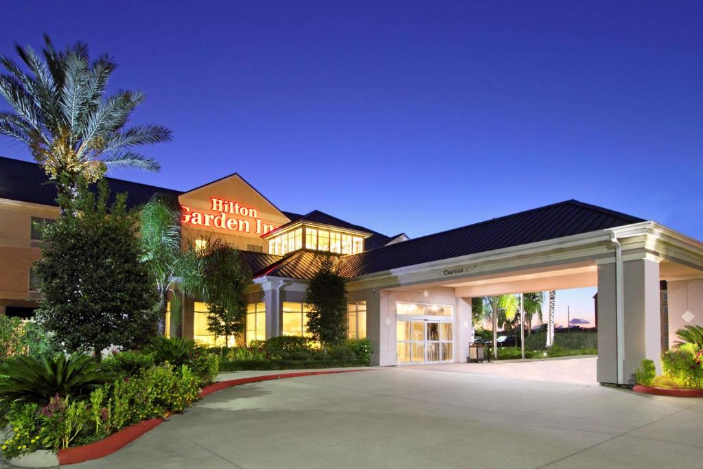 Hilton Garden Inn Beaumont, TX image