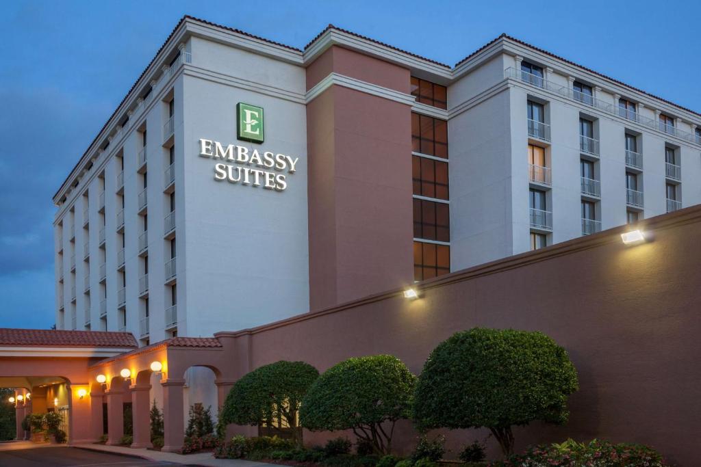 Embassy Suites Baton Rouge photo 3