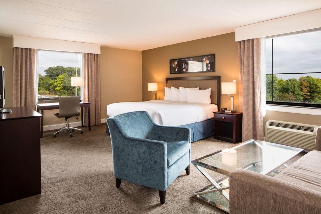 Doubletree by Hilton Laurel, MD - Tap to explore photos