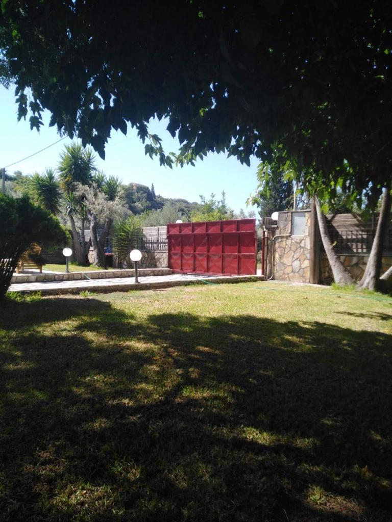 Red Villa photo 1