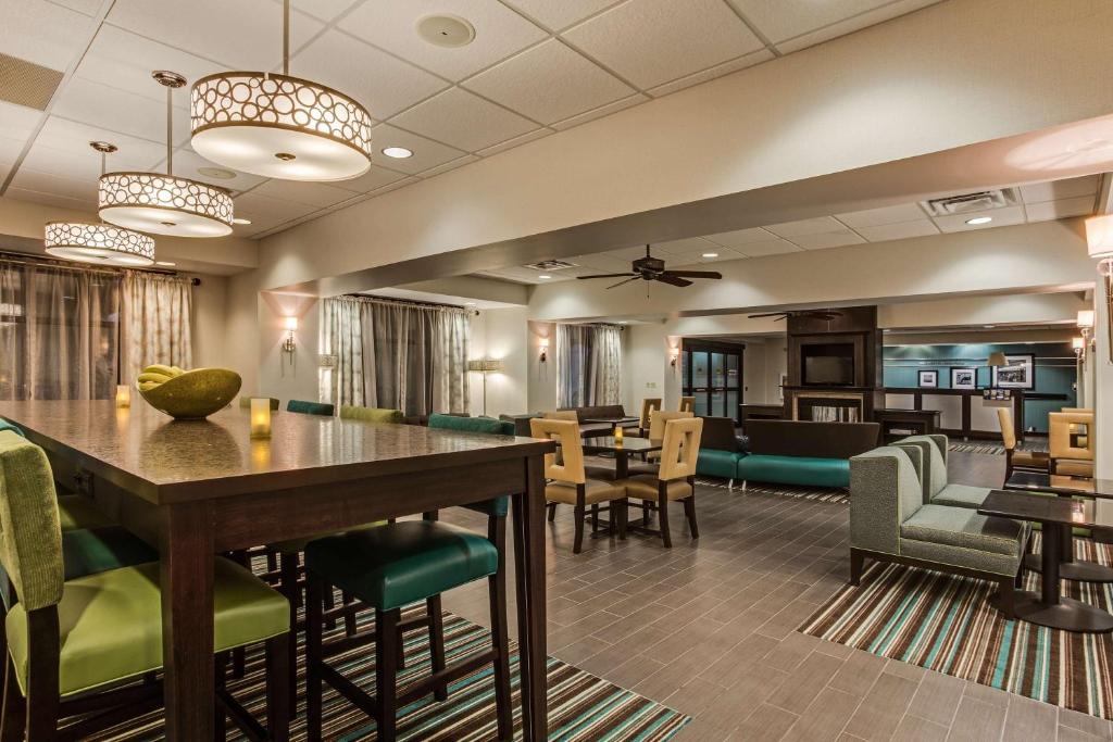 Hampton Inn Clearfield photo 2