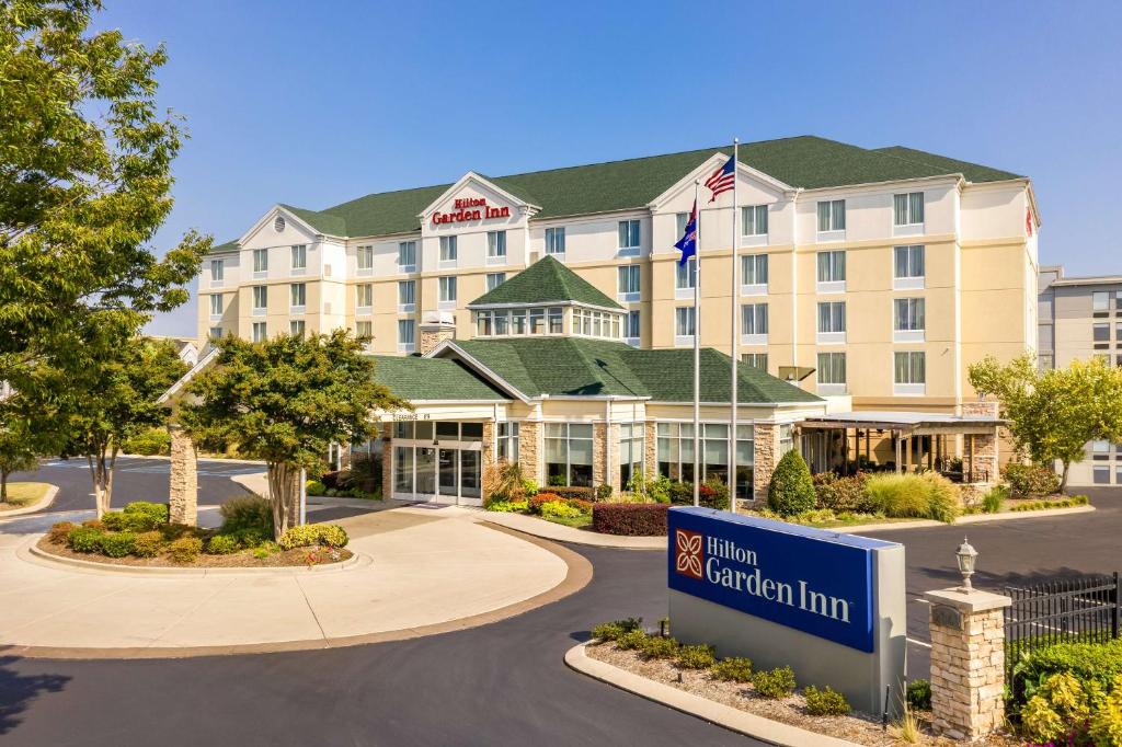Hilton Garden Inn Chattanooga/Hamilton Place image