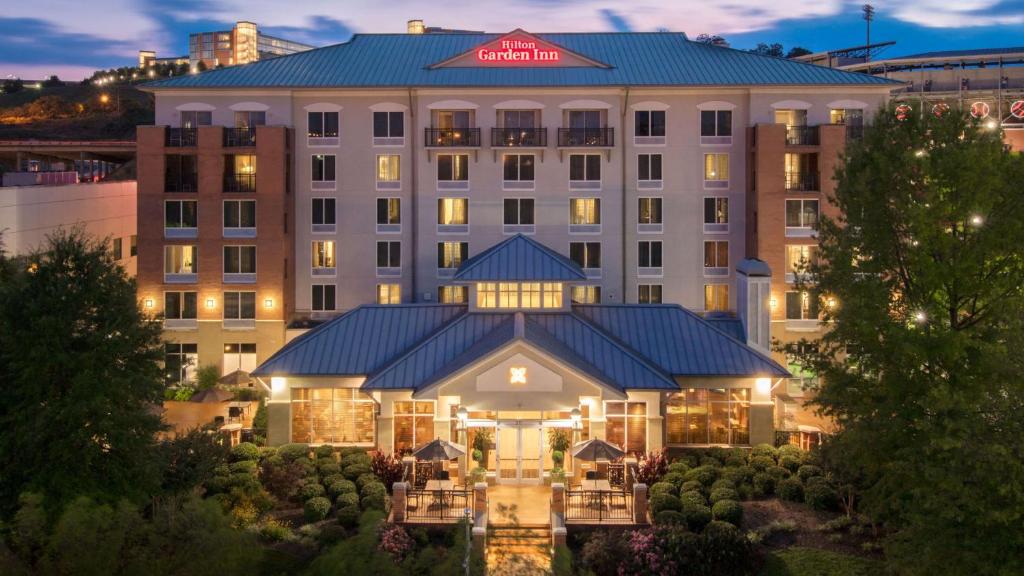 Hilton Garden Inn Chattanooga Downtown image