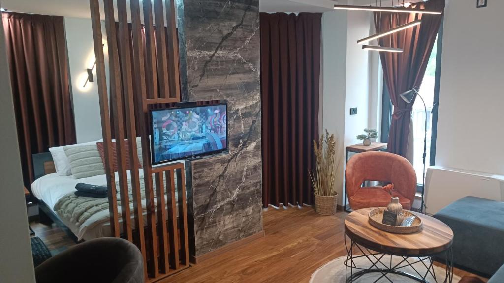Square Luxury Apartments photo 2