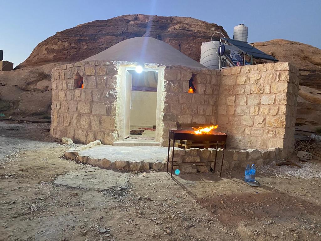 Pink city cottage photo 2