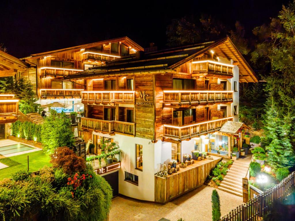 Hotel Montchalet photo 2