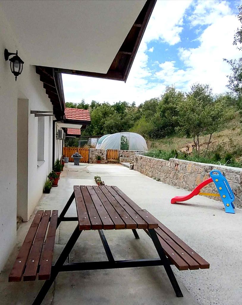 Lesnovo House Tomevski photo 3