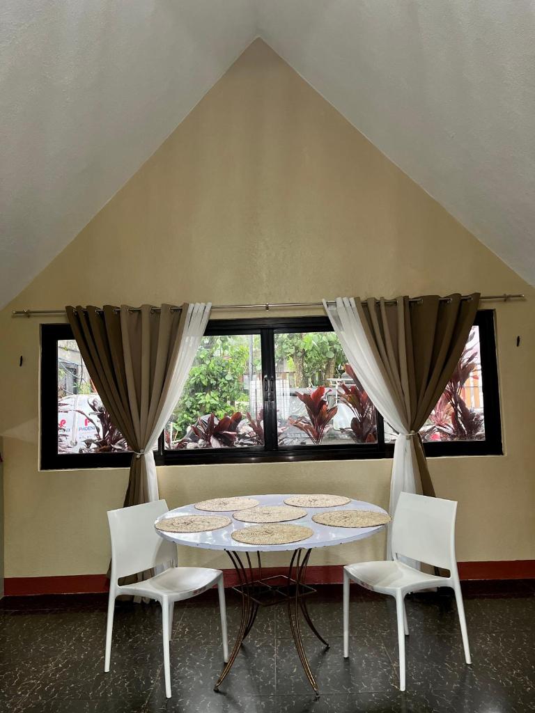 Stone house Baguio photo 1