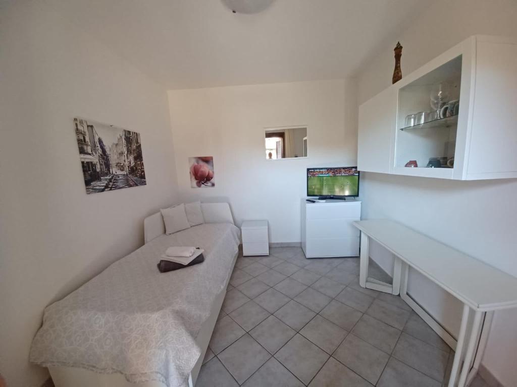 CASA SIBILLA bi-locale con terrazza a 60 metri dal mare photo 4