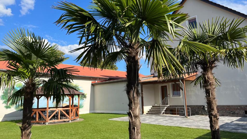 250qm Ferienhaus nahe Berlin für 16 Personen