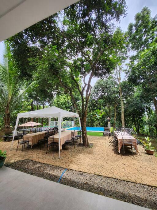 Country Home w Private Pool at Antipolo photo 3
